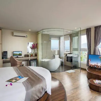 New Sun Hotel โรงแรมใกล้โบสถ์หินญาจาง