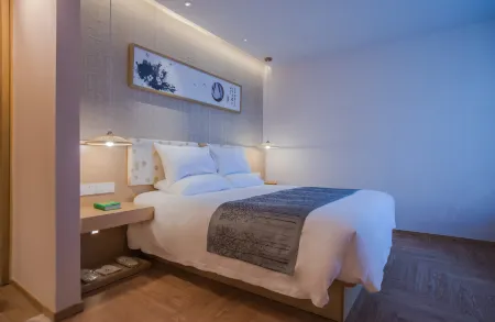 Jianguo HIDDEN Hotel (Dalian Zhongshan Road Youhao Square)