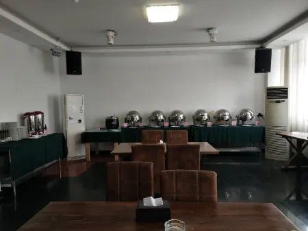 Super 8 Hotel (Xiao Jin Street)