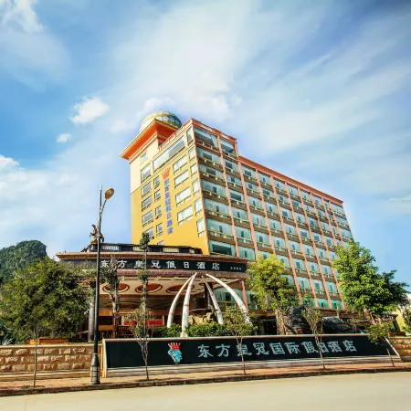 Oriental Crown Holiday Hotel