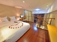 广州帕斐乐酒店公寓 - 园景loft复式双床房