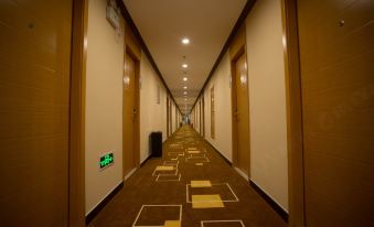 Xieyi Boutique Hotel (Zhengzhou Railway Station Erqi Square)