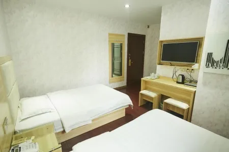 Guangzhou Business Hotel (Shangxiajiu Pedestrian Street Changshou Road Subway Station Branch)