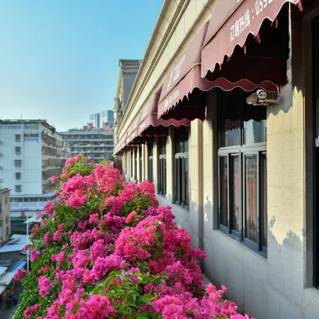 Xiamen Yihe Hotel (Xiamen Zhongshan Road Pedestrian Street Zhenhai Road Subway Station)