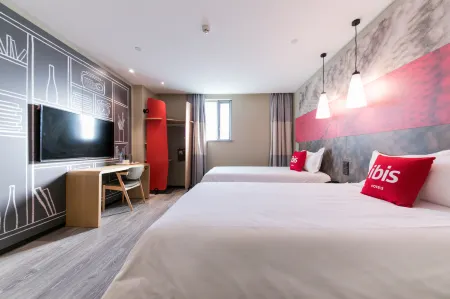 Ibis Shanghai Songjiang University Town Wencheng Rd Hotel Отели рядом с достопримечательностью «Shanghai University of Engineering Science (Longteng Road)»