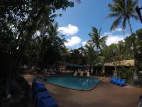 Cable Beach Backpackers - Pool