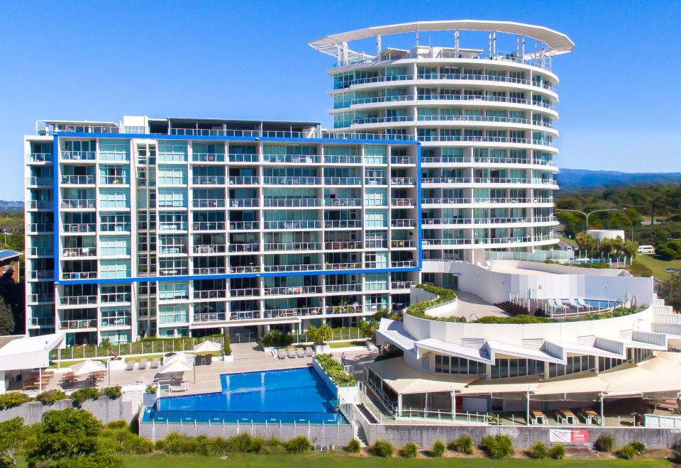 Kirra on sale surf apartments
