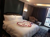沃尔顿国际酒店(于都店) - 浪漫情侣大床房