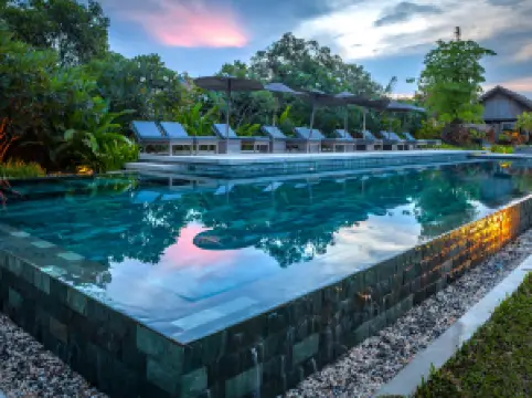 ศาลา ลอดจ์