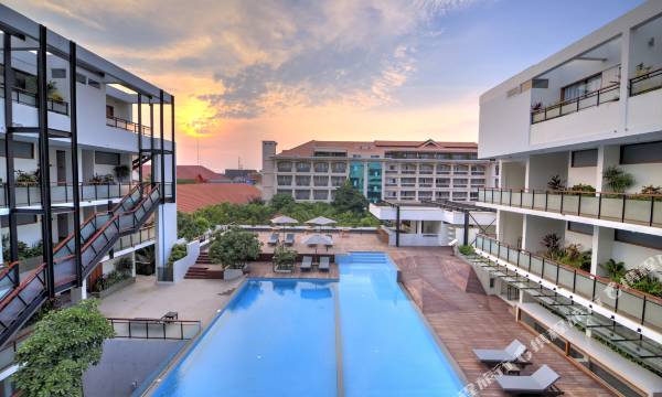 Hotel Somadevi Angkor Boutique and Resort