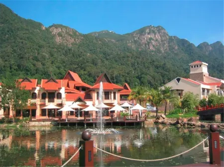 Nadias Hotel Cenang Langkawi Отели в г. Лангкави