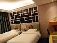 8090全季酒店(衢州双港街道店) - 标准双床房