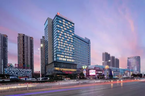 Ramada Plaza by Wyndham Xiangyang Xiangzhou