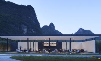 Huamengjian Hotel (Yangshuo Yulonghe Eternal Love Store)