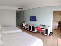 台州梅地亚酒店 - 透明时代三床房