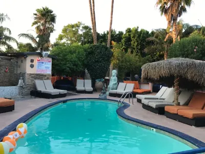 Sea Mountain Nude Resort & Spa Hotel - Adults Only فنادق في ديسيرت هوت سبرينغس