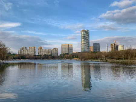 Auto City Ruili Hotel Отели рядом со станцией Anting North Railway Station