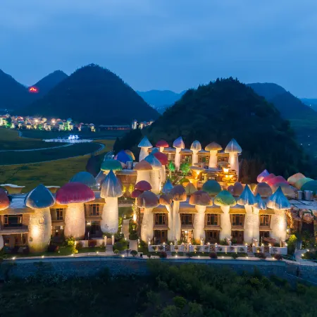 Mushroom outdoor luxury hotel