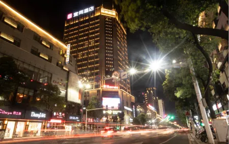 Echarm Hotel(Changde Taoyuan Walking Street Jinyuan Tower)