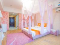 南京罗曼情侣主题酒店公寓 - 奢华大床房