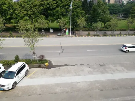 Haohua Hostel (Zhongshan Wenchang) Отели рядом с достопримечательностью «Happy Valley»