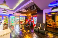 Watermelon Hotel (Dalian Zhongshan Square Railway Station Store)