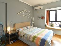 西安奥汀时代精品主题公寓 - 温馨雅致大床房