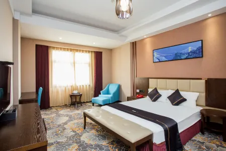 Dongfang Baren Hotel Отели в г. Бадун