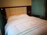 贵阳菲特斯酒店公寓 - 豪华标准大床房