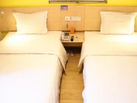 7天连锁酒店(北京机场二高速店) - 传统双床房