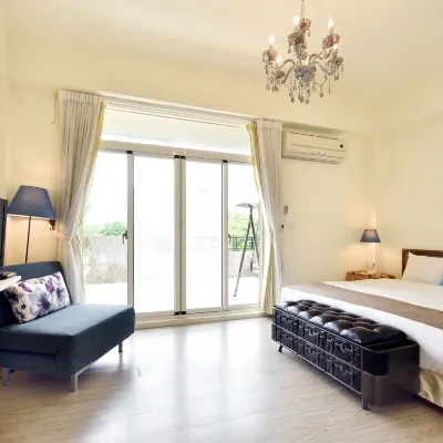 Moon Villa Hotels near Chihpen