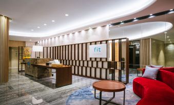 The lobby or reception area at Hotel Indigo Shanghai Hongqiao CBD at Pullman Shanghai Jing An