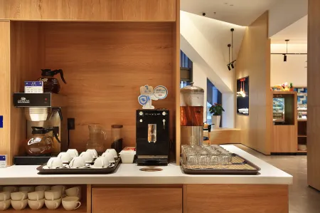 Holiday Inn Express Guilin City Center (Two Rivers and Four Lakes)