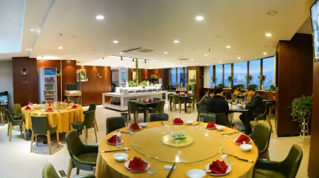 Kingston International Holiday Hotel Отели в г. Шанцю