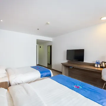 Huasu Hotel (Xining Railway Station)