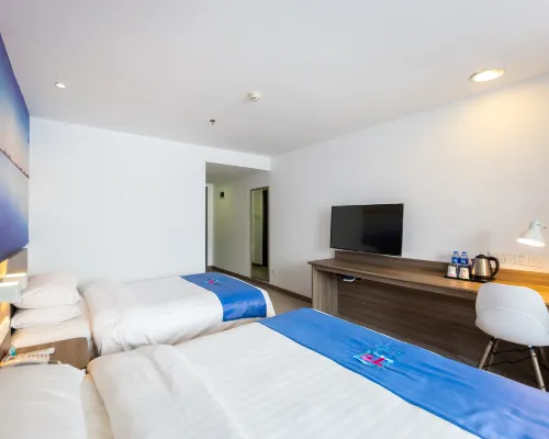 Huasu Hotel (Xining Railway Station) Hotels in Xining