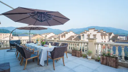 FLoral Hotel · Red Forest Yuyao hotel (Yuyao Siming Lake Scenic Area） Отели рядом с достопримечательностью «Siming Lake»