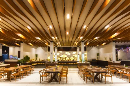 The Cliff Resort & Residences Отели в г. Фантхиет