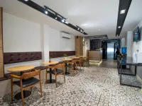 範五老城市飯店 Phu Tho體育場附近的飯店