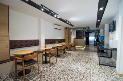 Chotel Phạm Ngũ Lão Các khách sạn gần Minh Chau Super Lotto Agent