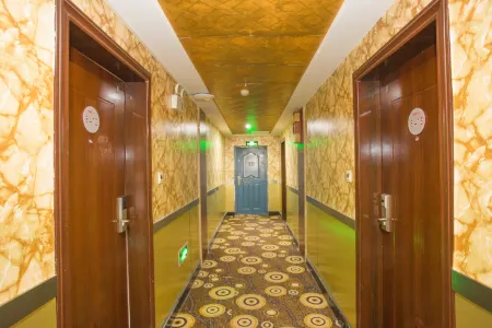 Zhinanxiangyuan Hotel Отели в г. Бадун