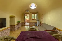 Fenghuang Shanzhuang Cave Theme Hotel Hotel a Pingshun