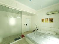 北海涠洲岛陌海民宿(南湾店)(北海涠洲廓度假村分店) - 舒适大床房