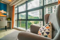 Colorful Garden Hotel (Guiyang Future Ark Yuejie Cinema) - Mountain view