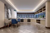 Ruiyi Hotel Hotels in Qinzhou