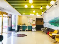 Dongfang Fengyun Business Hotel (Wuxi Huishan Wanda Branch)