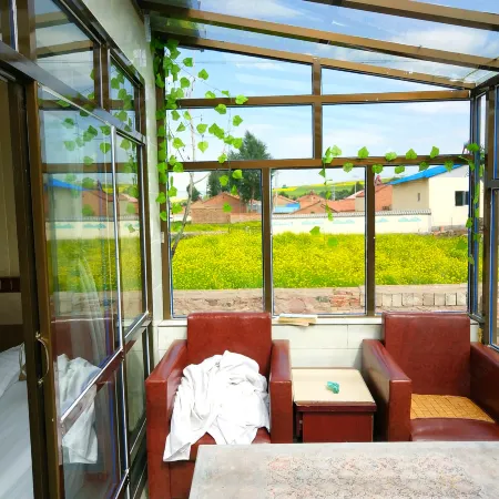 Shili Chunfeng Youcaihua Inn