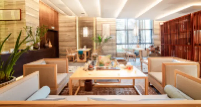 Wanxiang Hot Spring Holiday Hotel