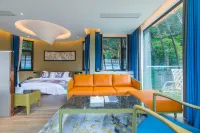 Bird's Nest Hostel Hotels in Wuyi