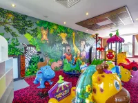THANH LICH ROYAL BOUTIQUE HOTEL Отели рядом с достопримечательностью «Сигнальная Башня»